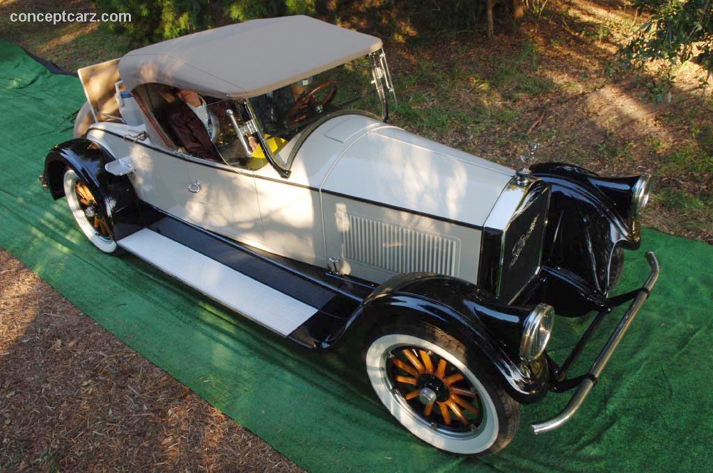 1925 Pierce-Arrow Model 33